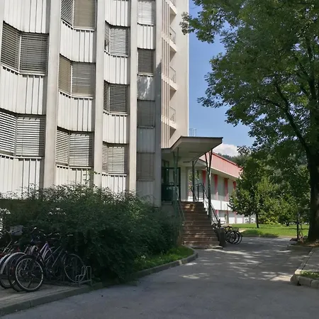 Rozna Dolina, Dom Xiv Lublaň