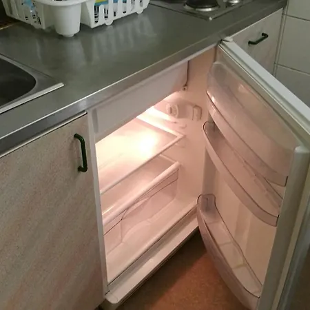 Rozna Dolina, Dom Xiv * לובליאנה